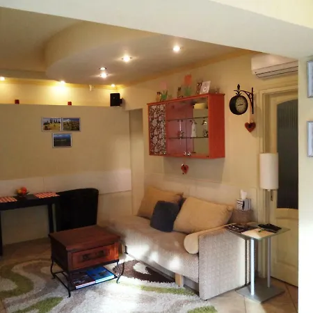 Apartment Agnes Asszony Apartmanja *