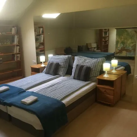 Agnes Asszony Apartmanja